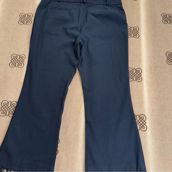 Anthropologie The Essential Tassel-Hem Cropped Flare Pant In Black Size 12 - Picture 12 of 16